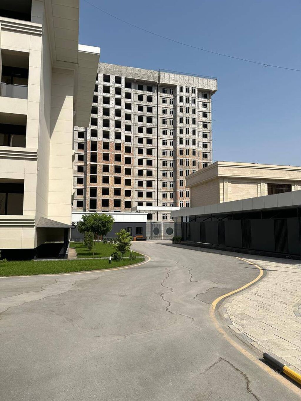 4 комнаты, 205 м², АУЦА Элитка, 1 этаж, ПСО (под самоотделку): фото 6
