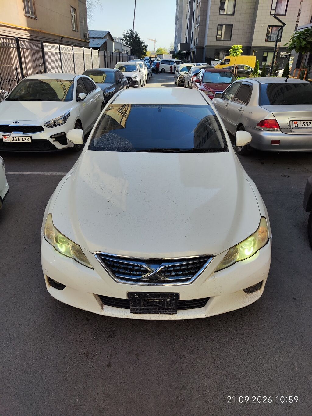 Toyota Mark X: 2009 г., 2.5 л, Автомат, Бензин, Седан: фото 3
