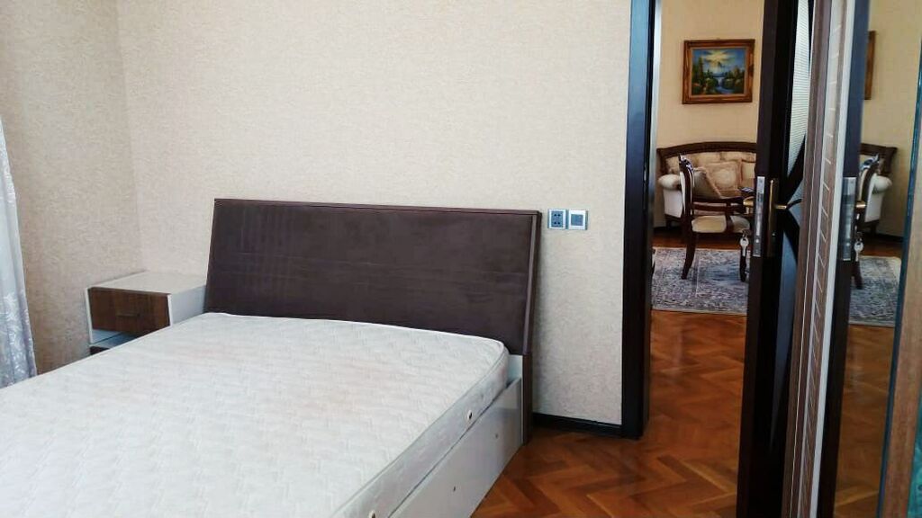 6 otaqlı, 210 kv. m, Kredit yoxdur, Yeni təmirli