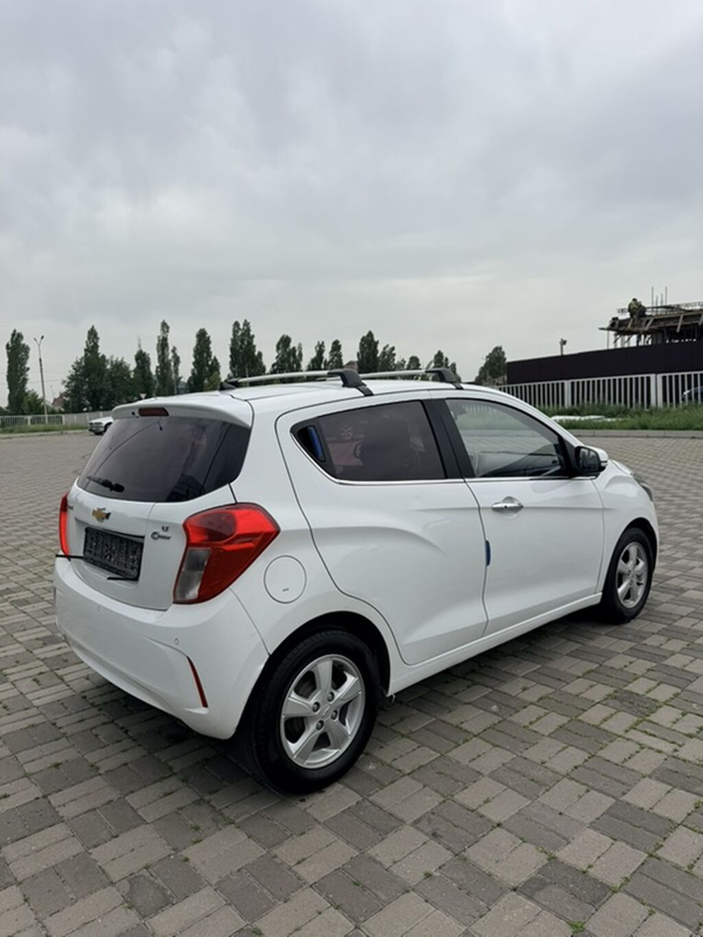 Chevrolet Spark: 2017 г., 1 л, Автомат, Бензин, Хэтчбэк: фото 4
