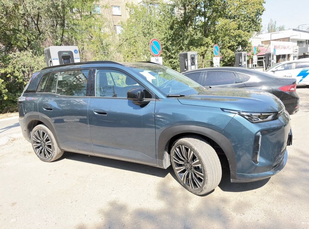 GAC Aion Hyper HT (RE6W) — полноразмерный кроссовер с гибридной: фото 3