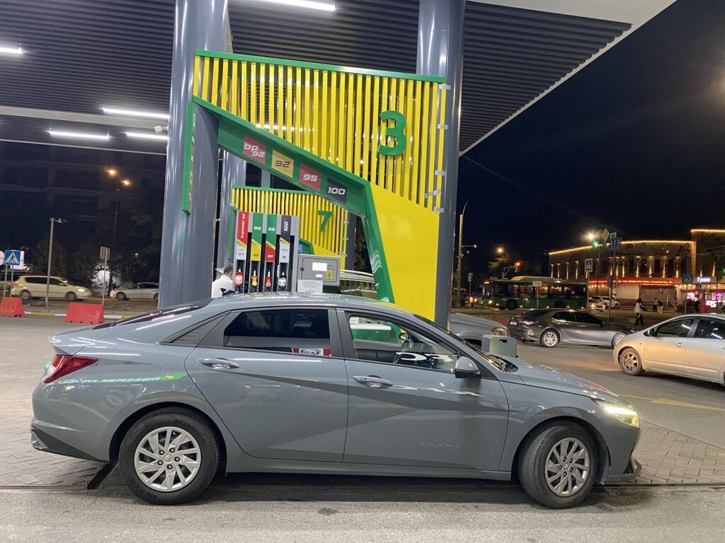 Hyundai Elantra: 2021 г., 1.6 л, Автомат, Бензин, Седан: фото 6