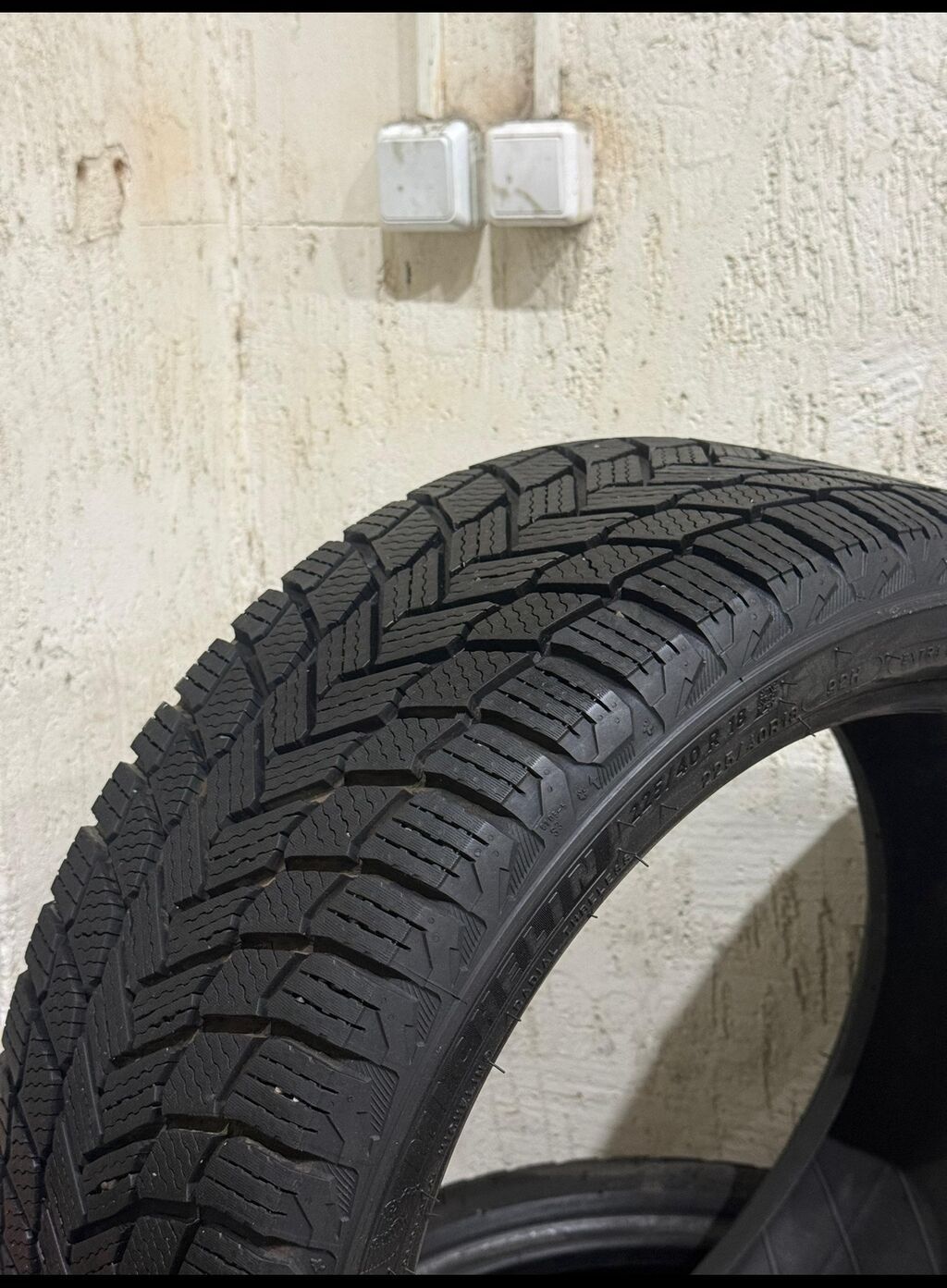 Шины 225 / 40 / R 18, Зима, Б/у, Комплект, Легковые, Япония, Michelin: фото 3
