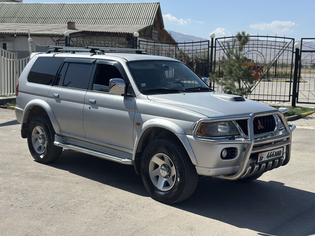 Mitsubishi Pajero: 2002 г., 2.5 л, Механика, Дизель, Внедорожник: фото 4