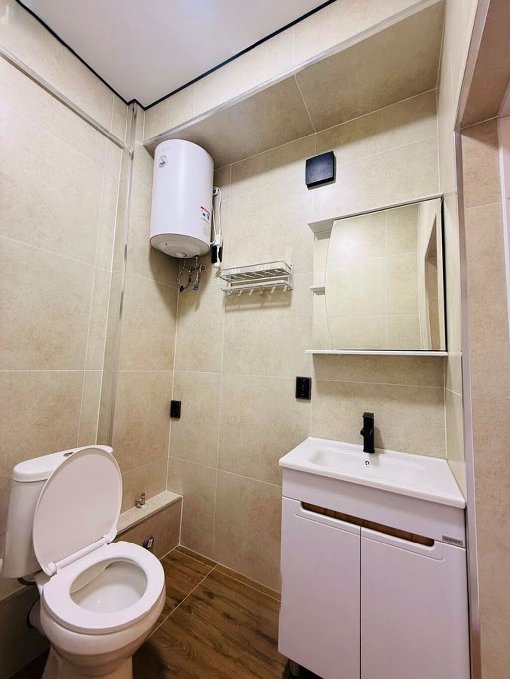 1 комната, 42 м², Джал мкр (в т.ч. Верхний, Нижний, Средний) Элитка, 3 этаж, Евроремонт: фото 3