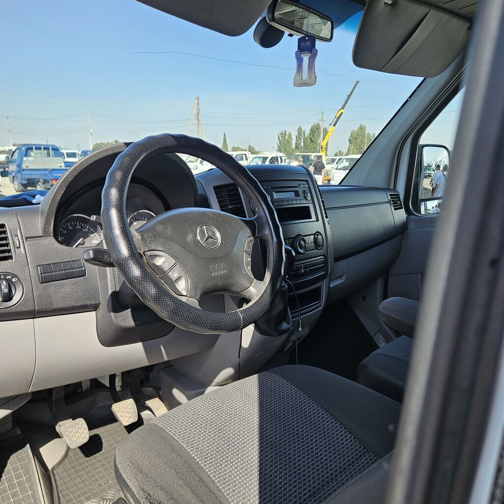 Mercedes-Benz Спринтер: 2011 г., 2.7 л, Механика, Дизель, Фургон: фото 5