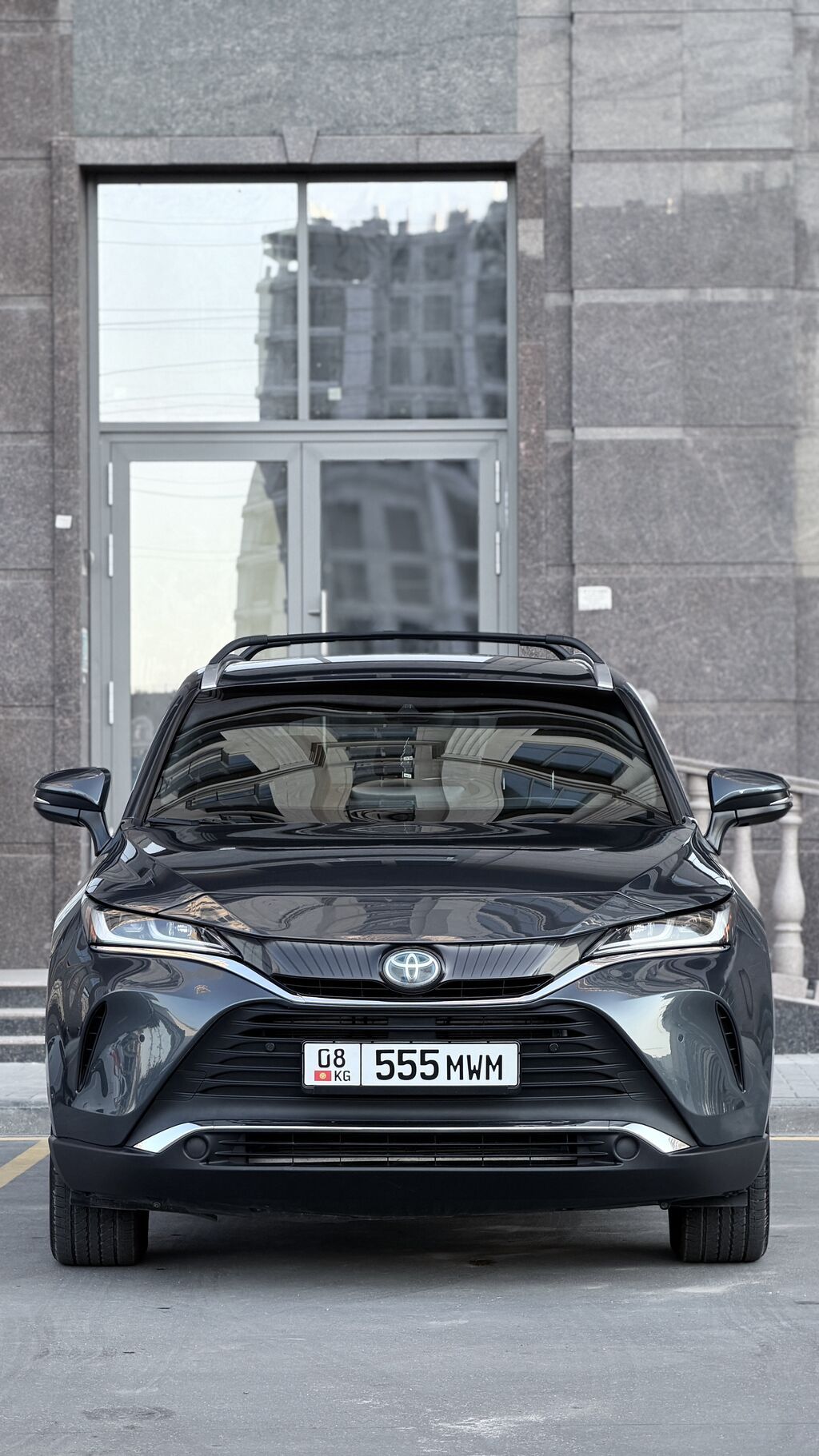 Toyota Venza: 2021 г., 2.5 л, Автомат, Гибрид, Кроссовер: фото 3