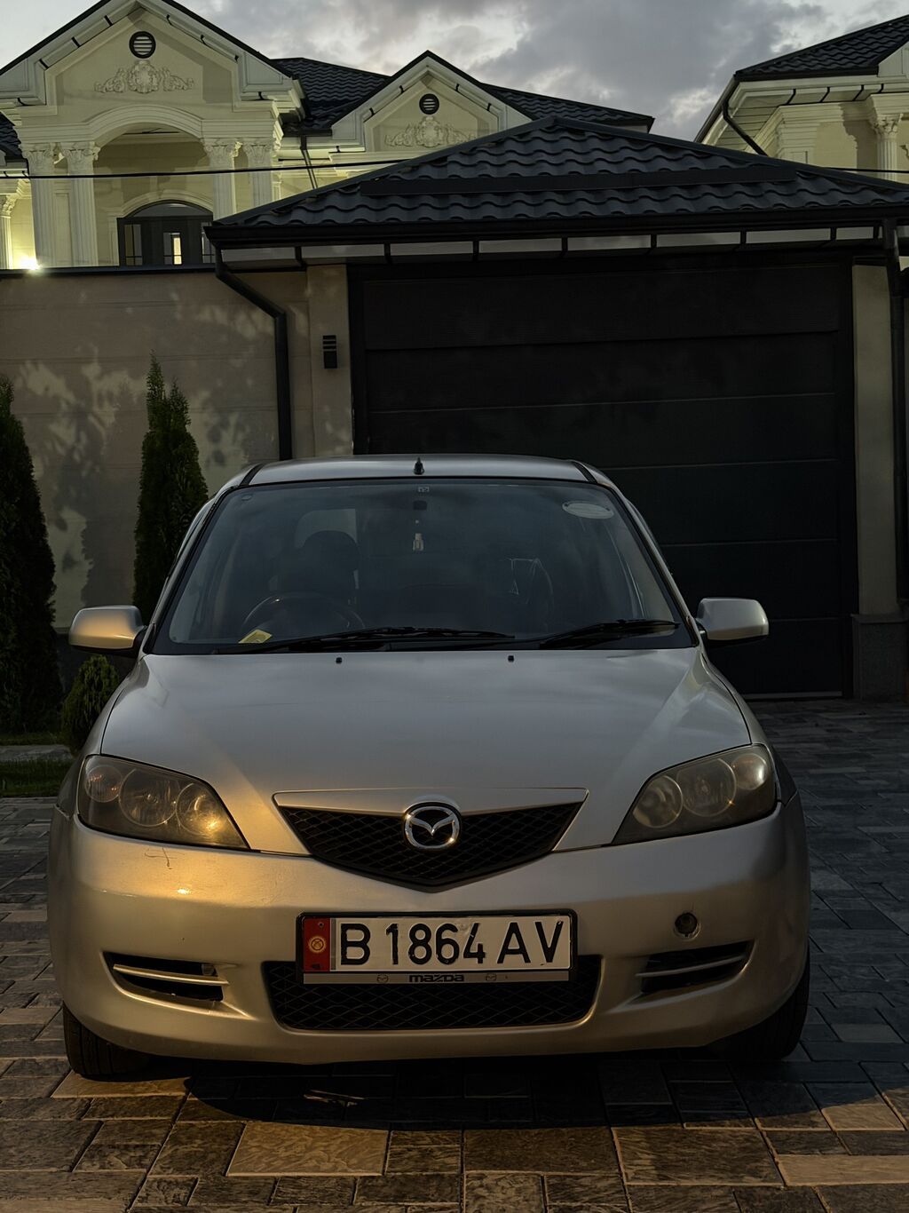 Mazda Demio: 2004 г., Автомат, Бензин, Хэтчбэк: фото 2