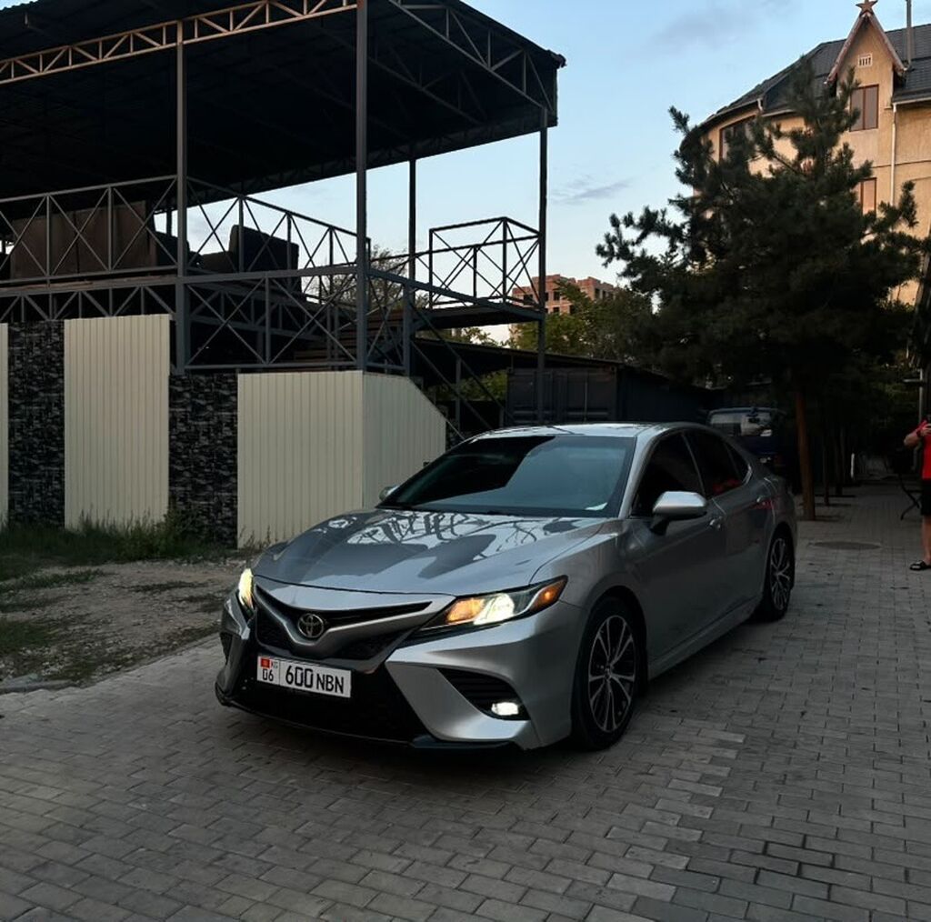 Toyota Camry: 2019 г., 2.5 л, Автомат, Бензин, Седан: фото 1