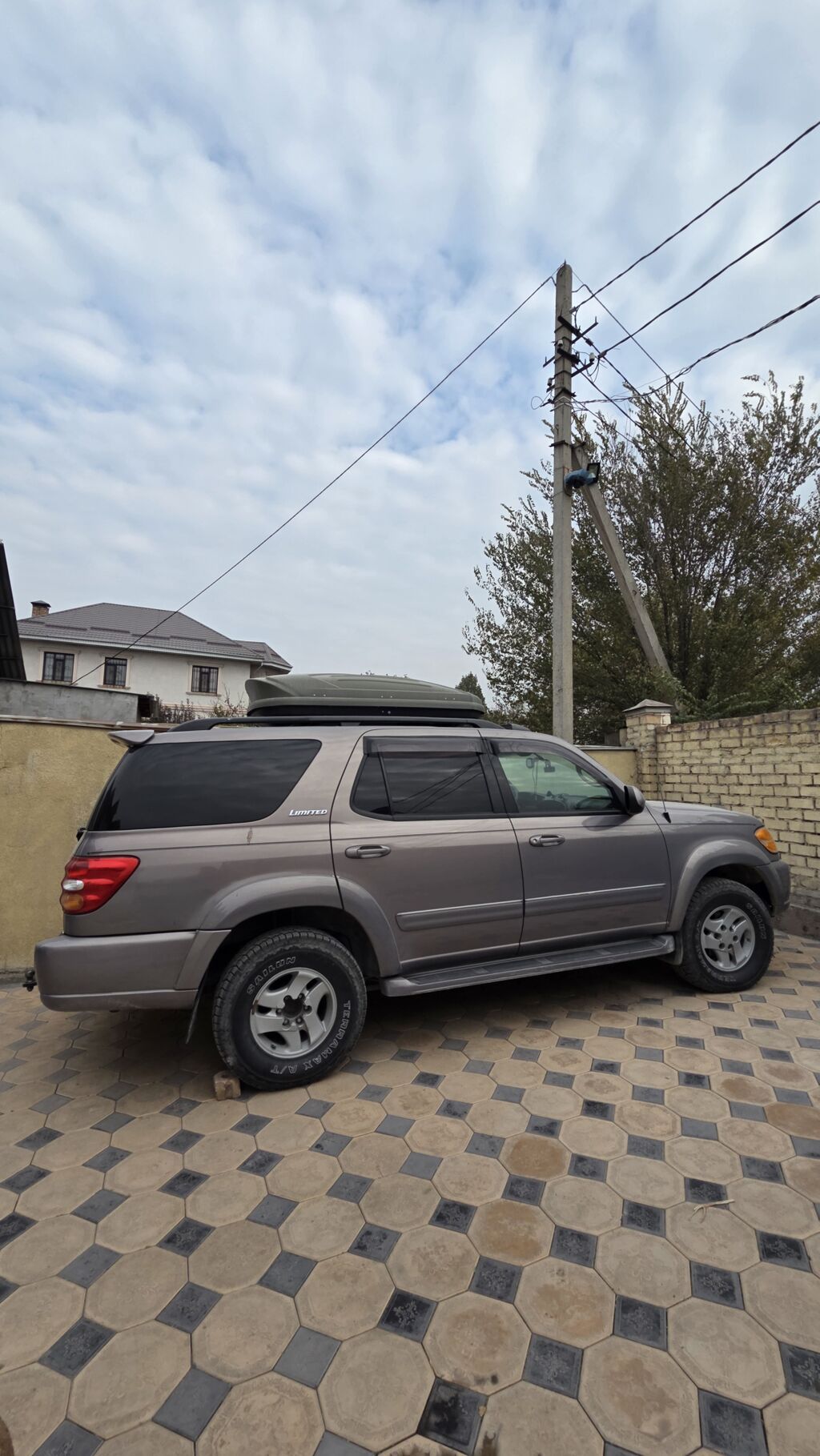 Toyota Sequoia: 2001 г., 4.7 л, Автомат, Бензин, Внедорожник: фото 1