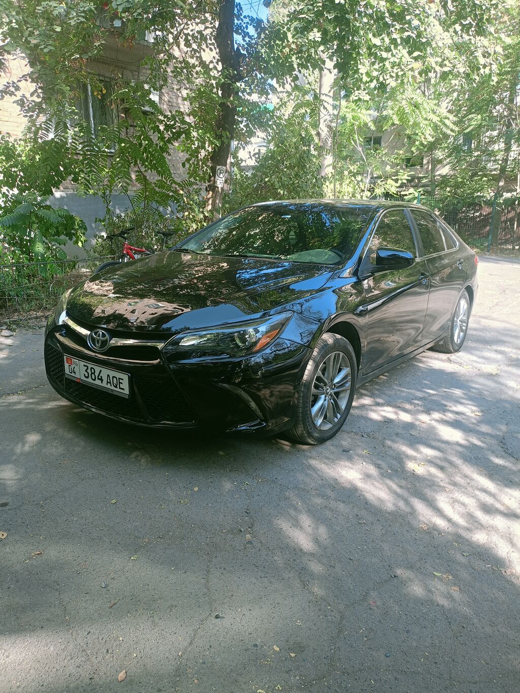 Toyota Camry: 2017 г., 2.5 л, Автомат, Бензин, Седан: фото 2