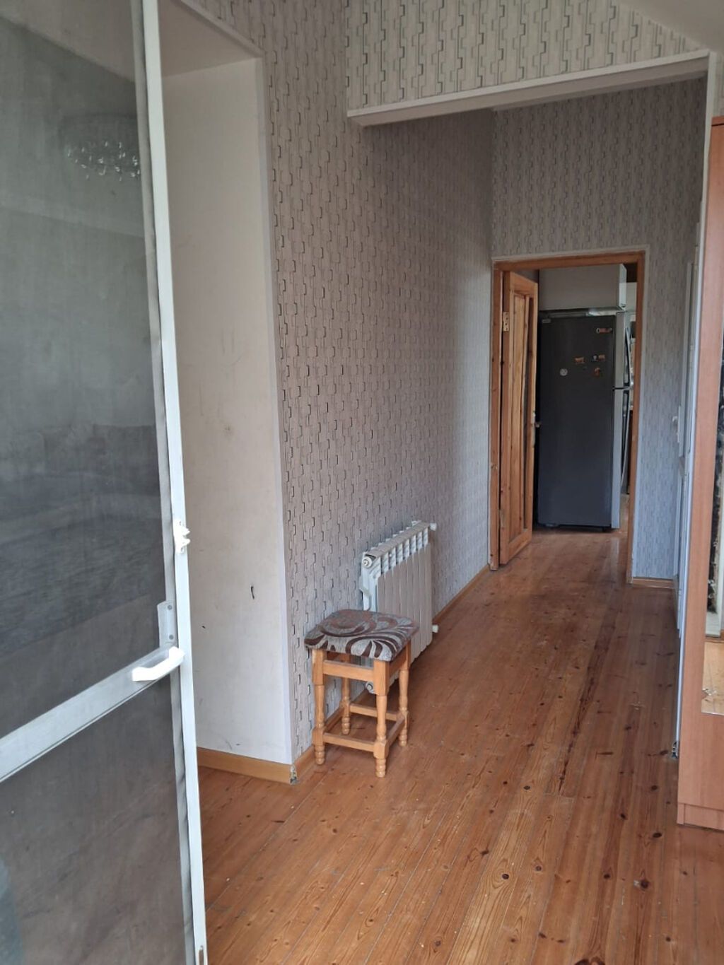 200 kv. m, 4 otaqlı, Kombi, Qaz, İşıq