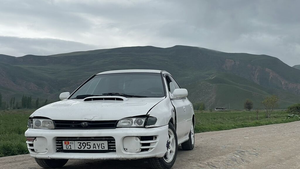 Subaru Impreza: 2000 г., 2 л, Механика, Бензин, Седан — фото 4