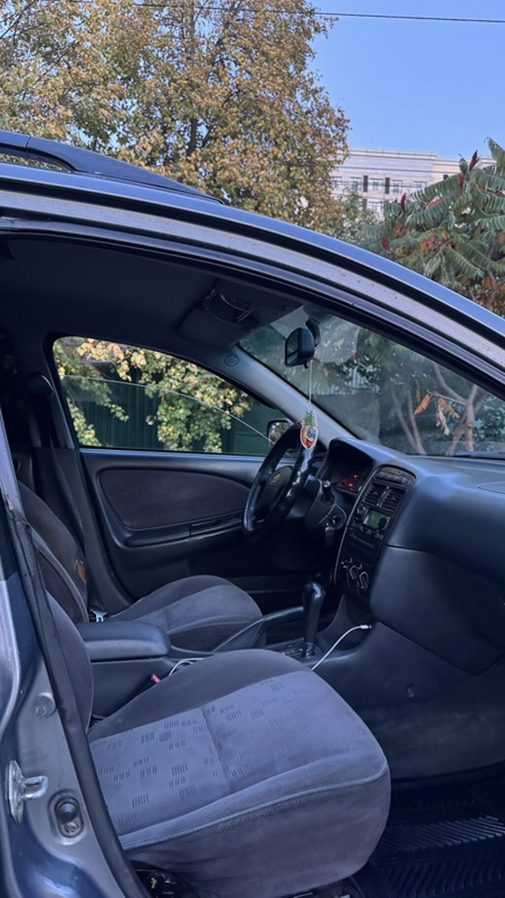 Toyota Avensis: 2002 г., 2 л, Автомат, Бензин, Универсал: фото 7