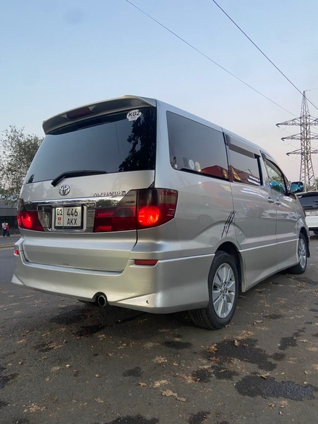 Toyota Alphard: 2004 г., 2.4 л, Автомат, Газ, Минивэн — фото 3