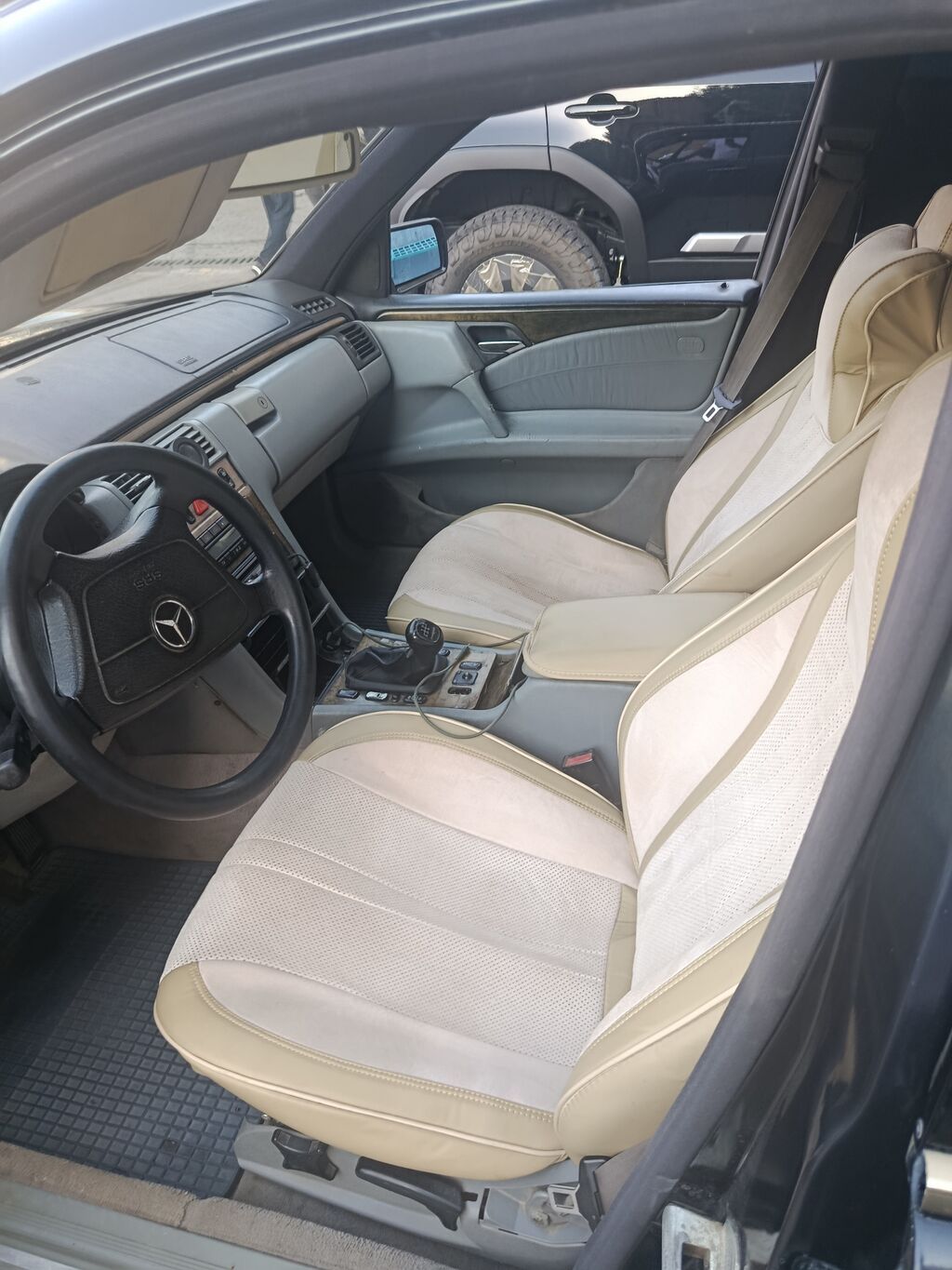 Mercedes-Benz E-Class: 1998 г., 2 л, Механика, Седан: фото 5