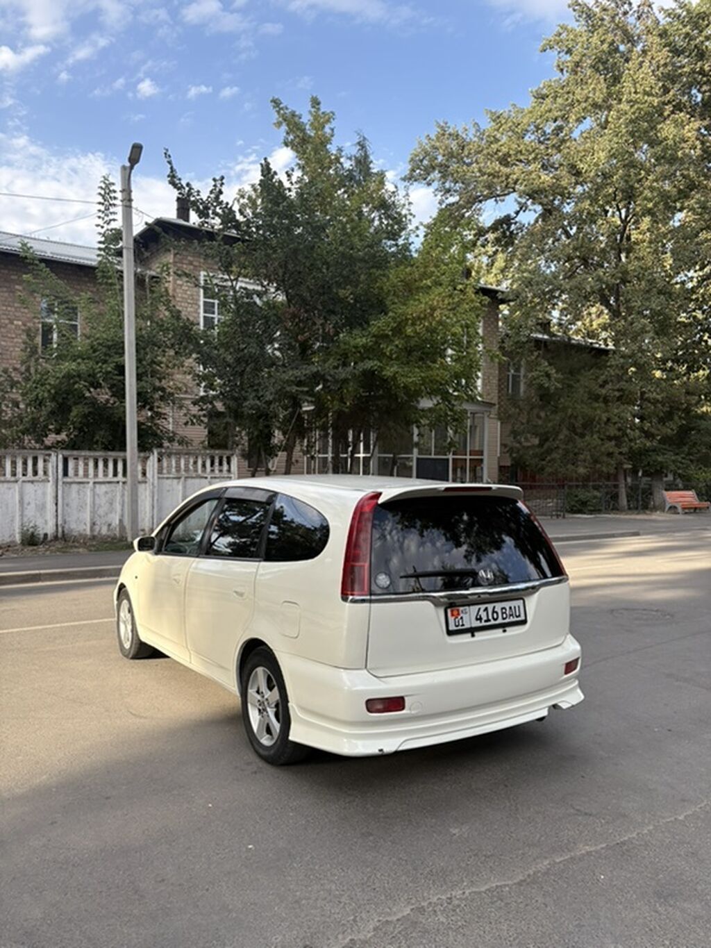 Honda Stream: 2001 г., 2 л, Автомат, Бензин, Минивэн: фото 3