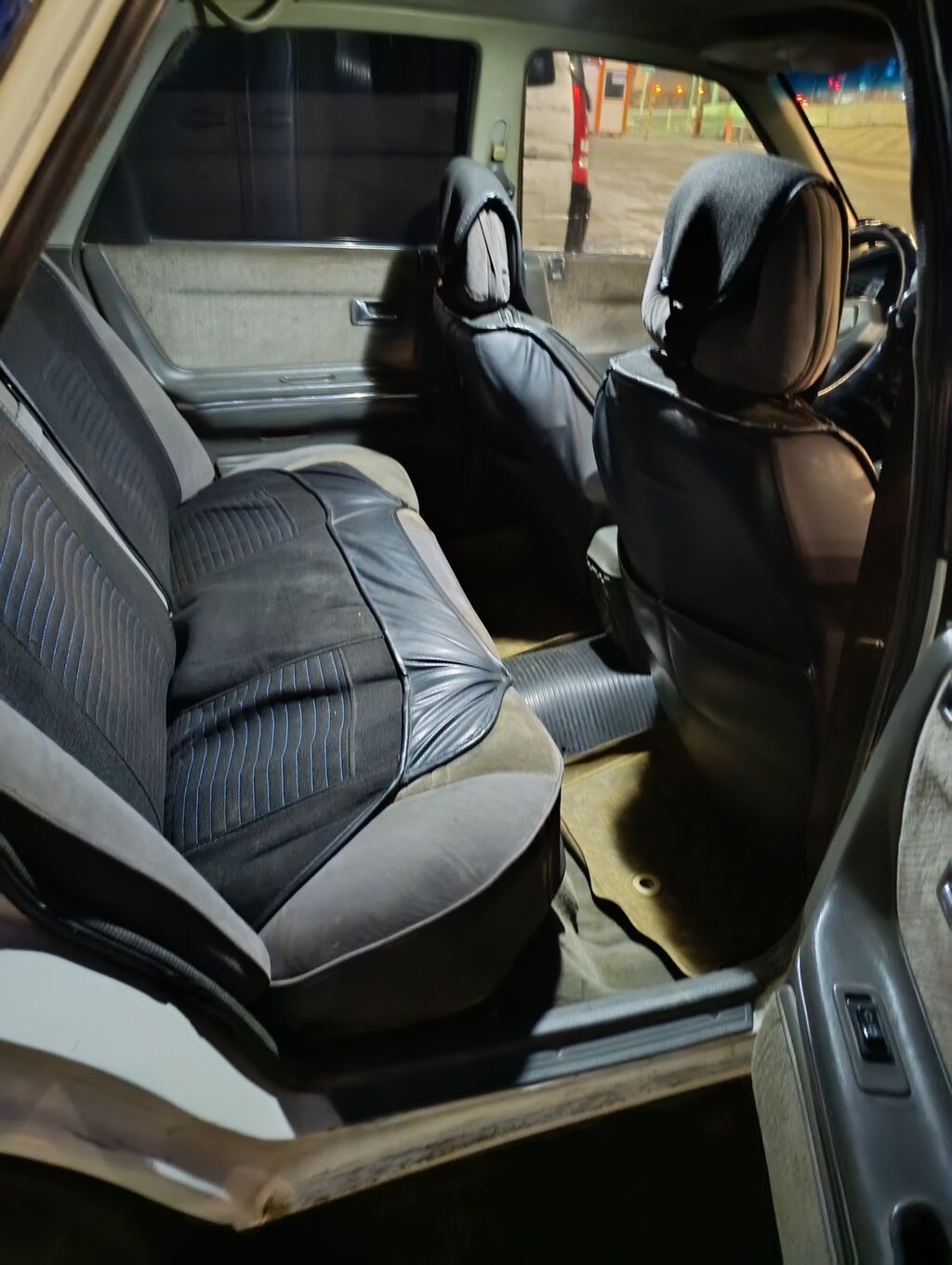 Mazda 626: 1989 г., 2 л, Механика, Бензин, Седан: фото 5