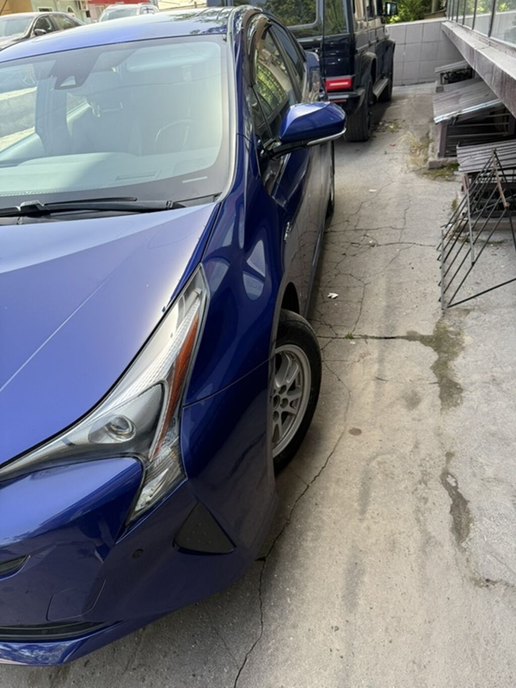 Toyota Prius: 2016 г., 1.8 л, Вариатор, Гибрид, Хэтчбэк: фото 3