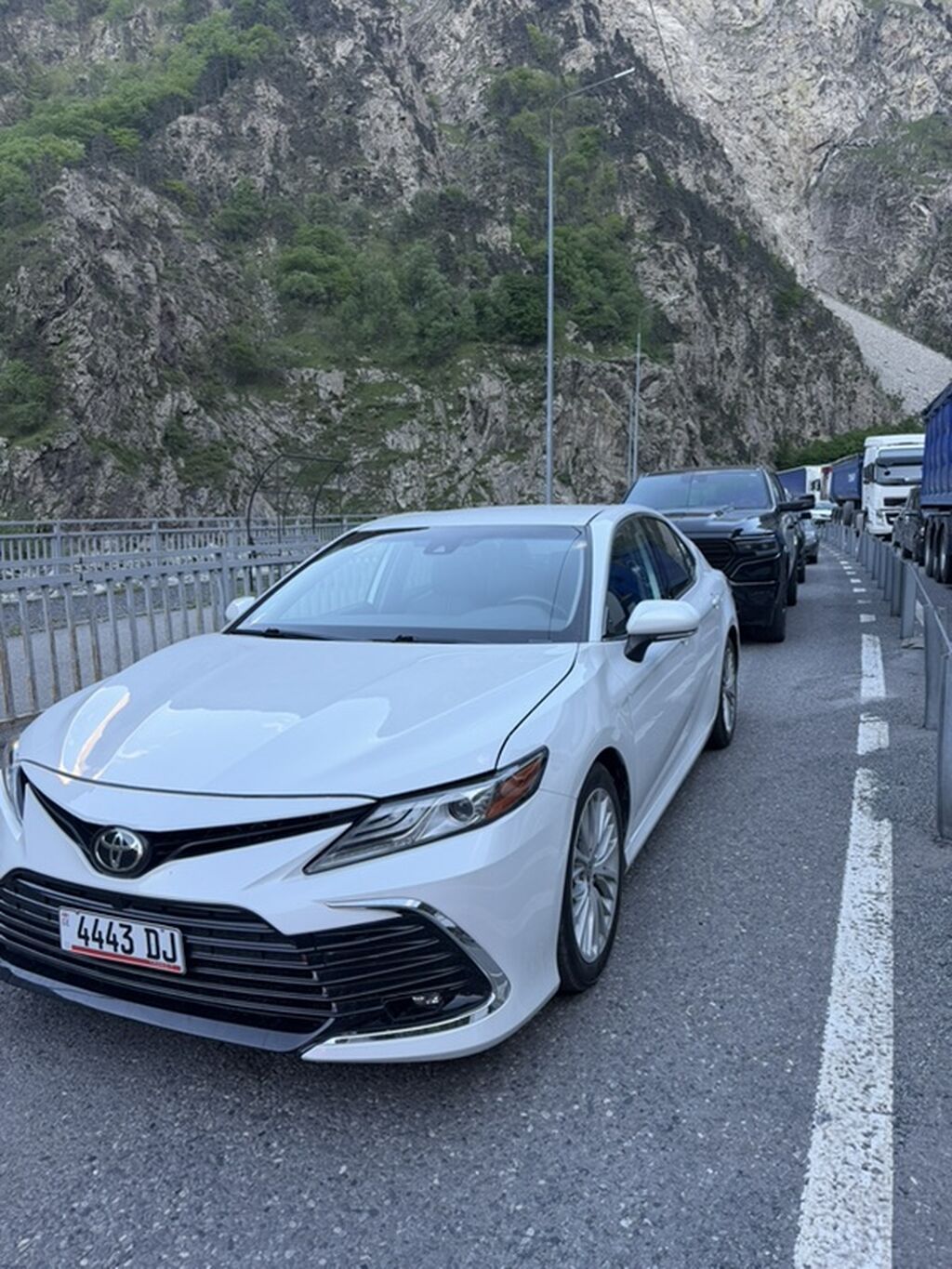Toyota Camry: 2020 г., 2.5 л, Автомат, Бензин, Седан — фото 4