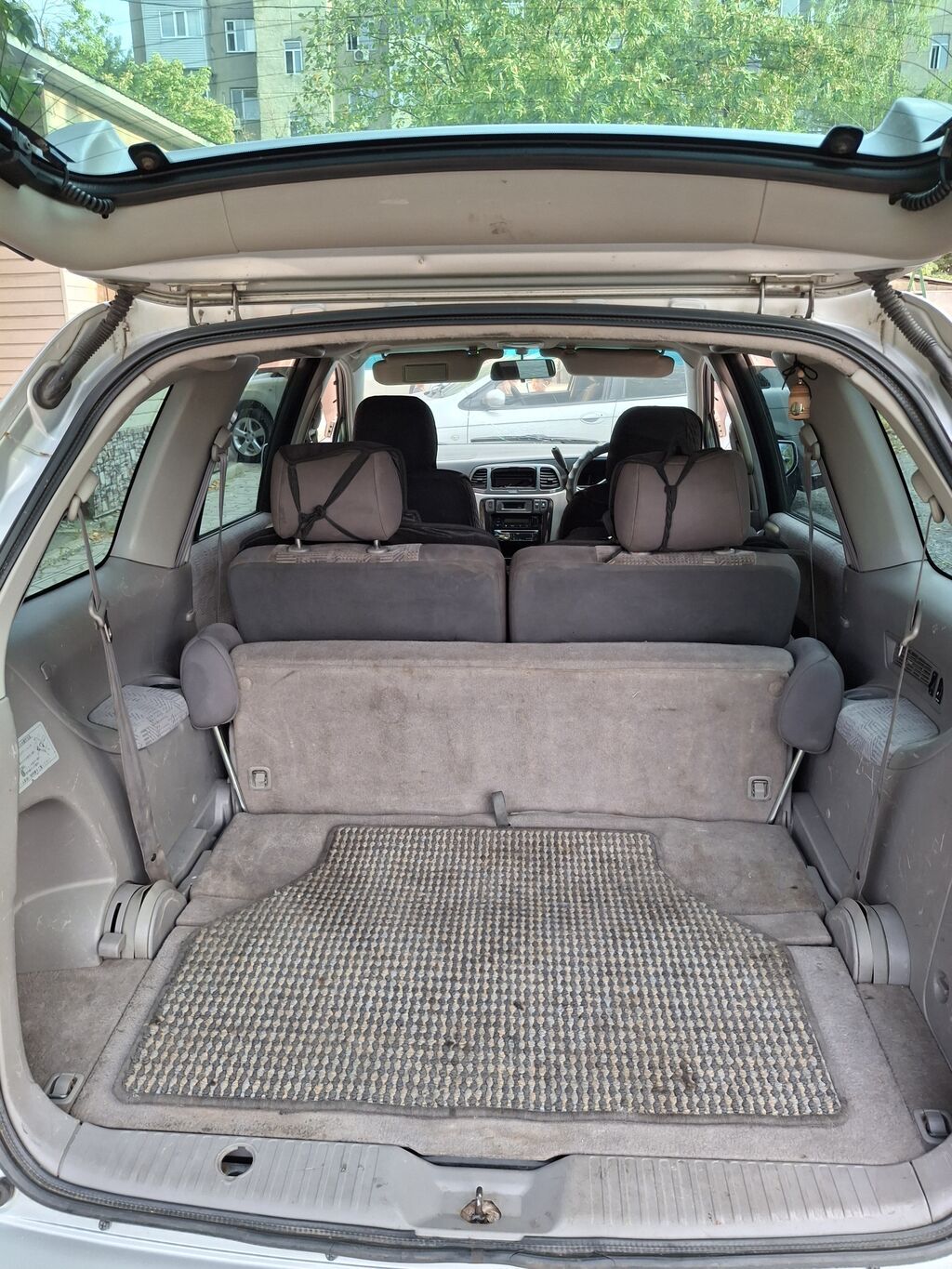 Nissan Liberty: 2000 г., 2 л, Автомат, Бензин, Минивэн: фото 6