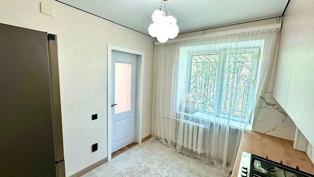 3 комнаты, 70 м², Восток-5 мкр 104 серия, 5 этаж, Евроремонт: фото 2