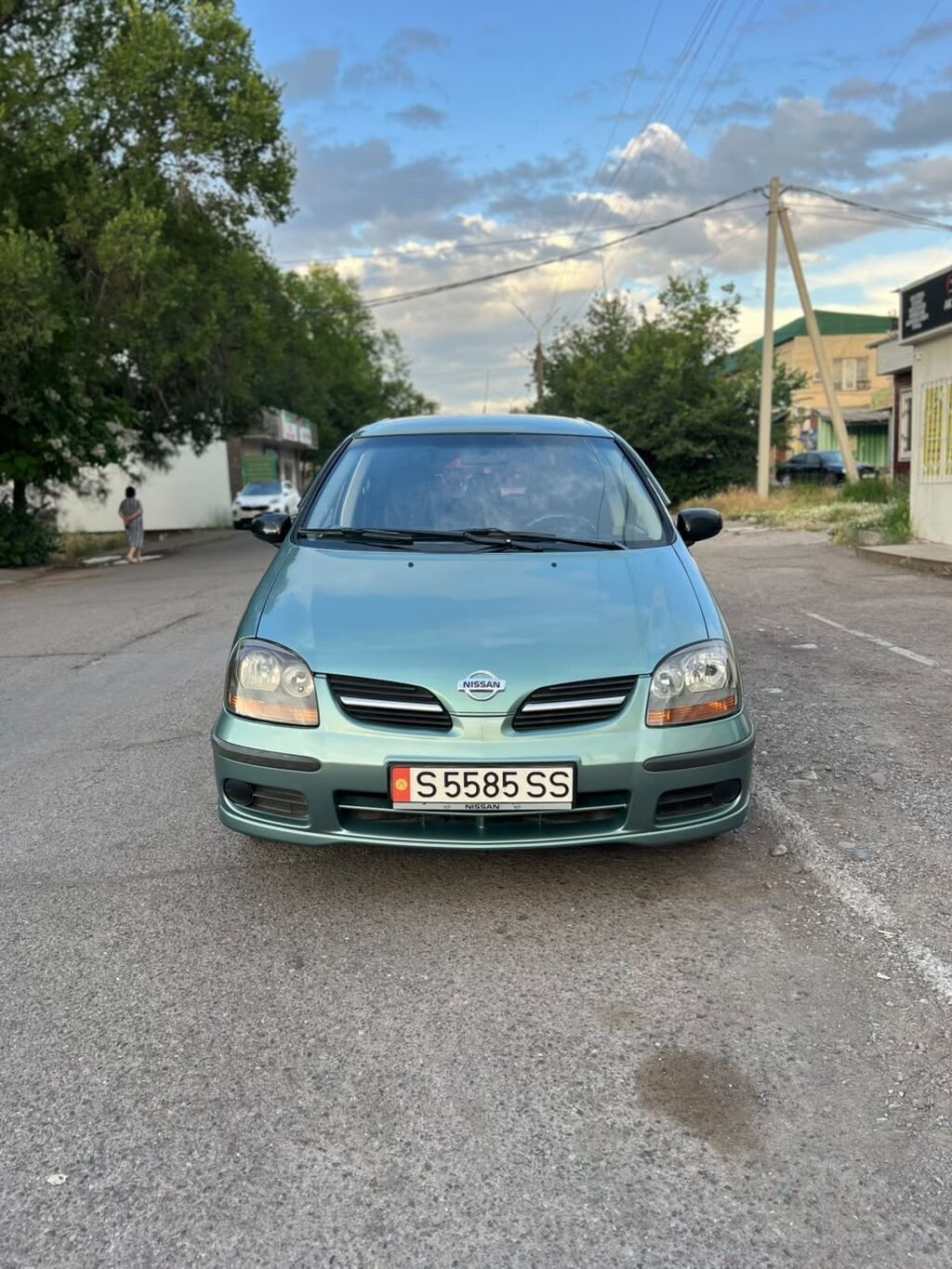 Nissan Almera Tino: 2001 г., 1.8 л, Механика, Газ-бензин (ГБО), Хэтчбэк: фото 3