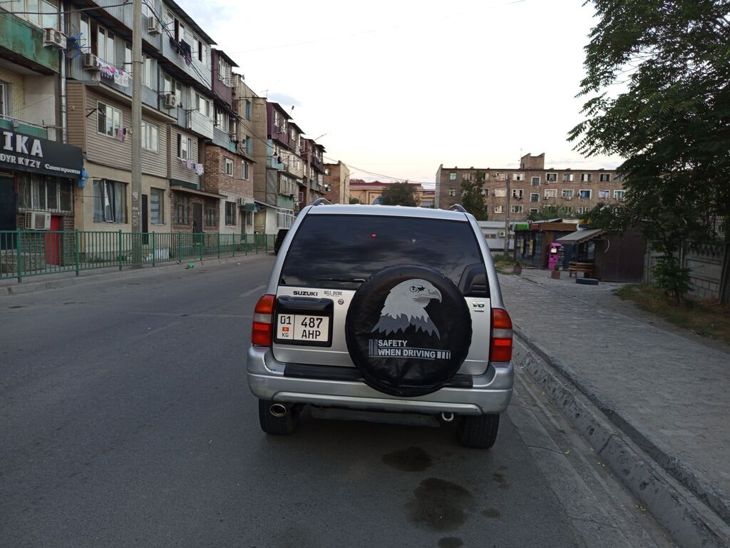 Suzuki XL7: 2002 г., 2.7 л, Автомат, Бензин, Внедорожник: фото 5