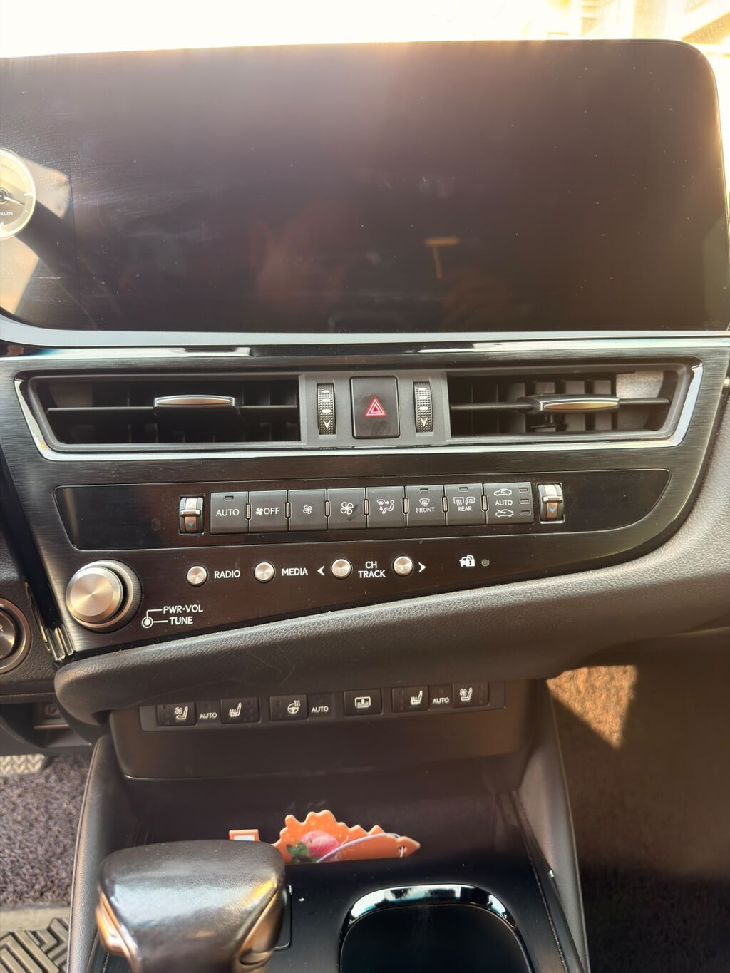 Lexus ES: 2023 г., Гибрид, Седан: фото 7