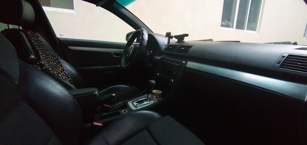 Audi A4: 2007 г., Автомат, Бензин, Седан: фото 4