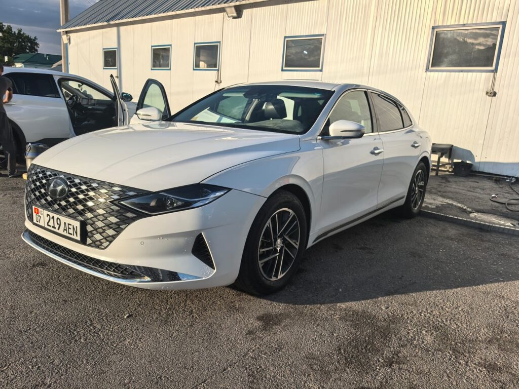 Hyundai Grandeur: 2022 г., Автомат, Газ, Седан: фото 3