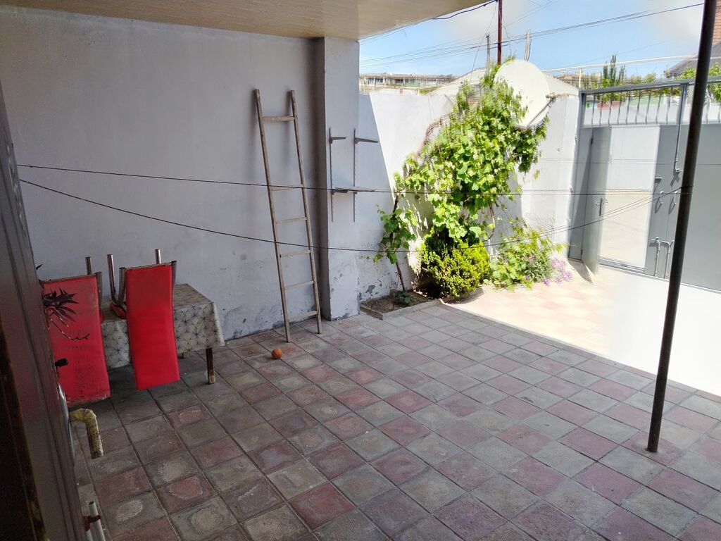 Əhmədlidə 3 otaqlı həyət evi satılır, 140 m², 98 000 AZN, şəkil 2 / 12