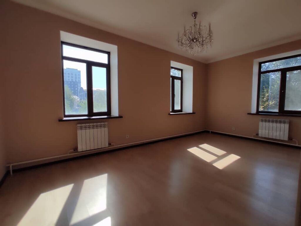450 м², 6 комнат и более, Без животных
