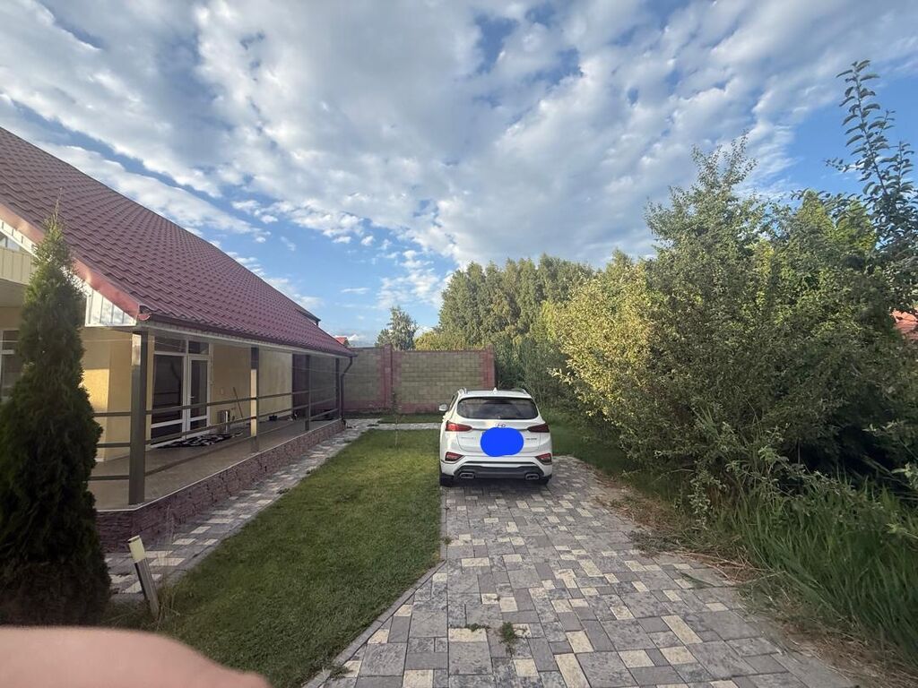 Продаётся коттедж 200 кв, красная книга 3,7 сотки на территории: фото 4