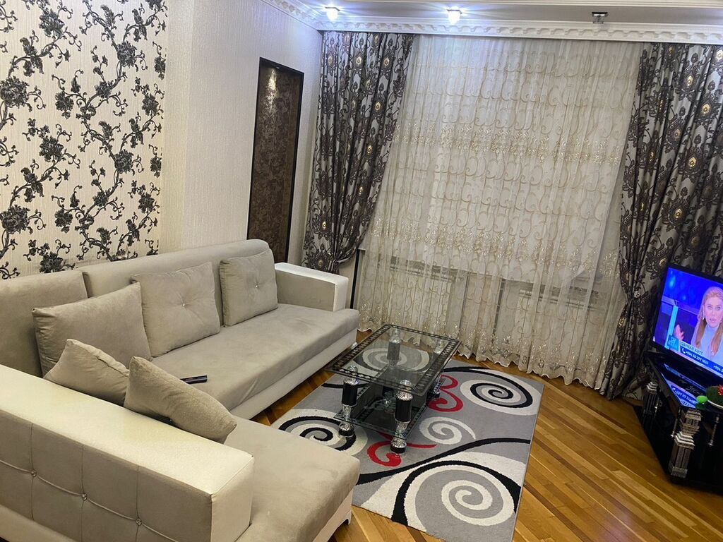 20 yanvar metrosuna 3deq mesafede 17/15,tam3otaqlı super menzilde 2qız