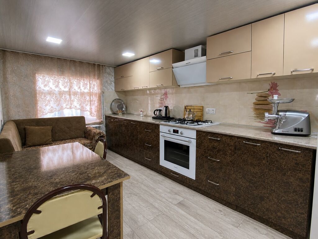 Masazır, 3 otaqlı, Köhnə tikili, 120 kv. m