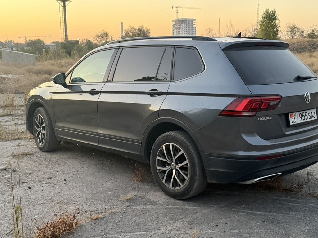 Volkswagen Tiguan: 2020 г., 2 л, Автомат, Бензин, Кроссовер: фото 4