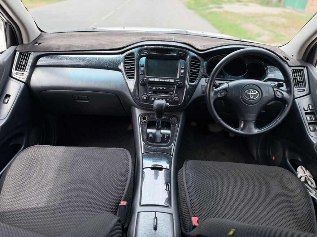 Toyota Kluger: 2002 г., 3 л, Автомат, Бензин, Кроссовер: фото 2