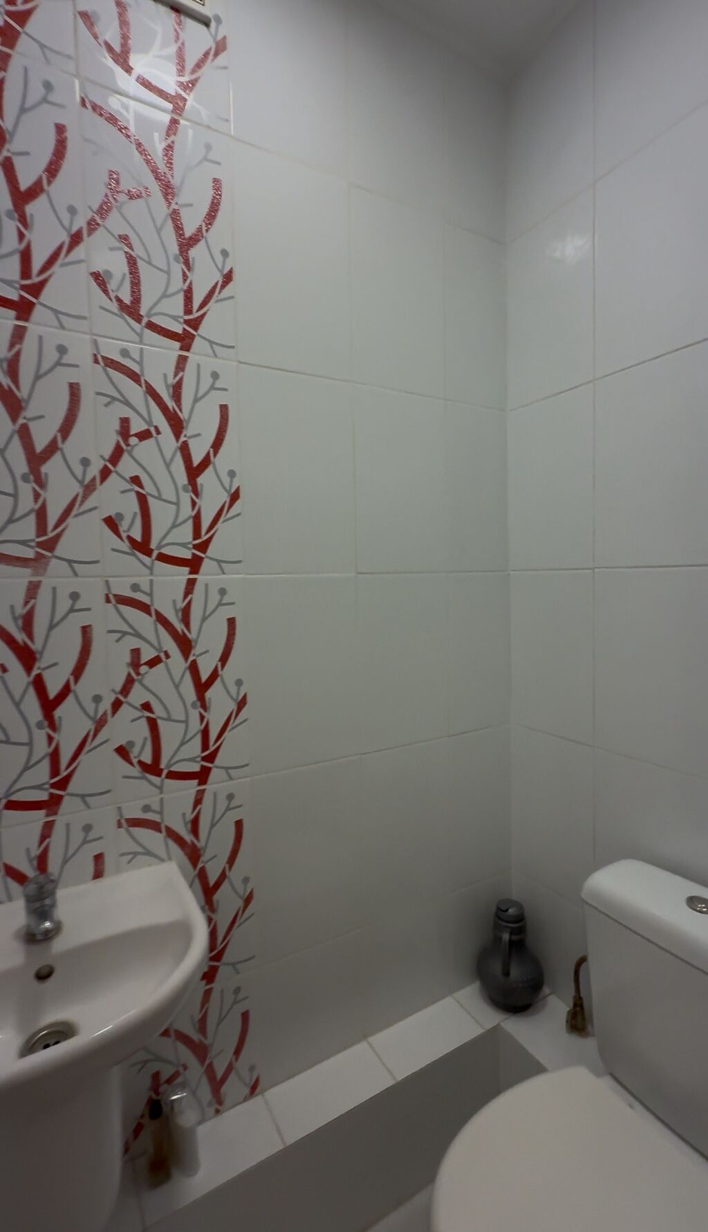 3 комнаты, 80 м², 7 мкр 105 серия, 2 этаж, Евроремонт: фото 7