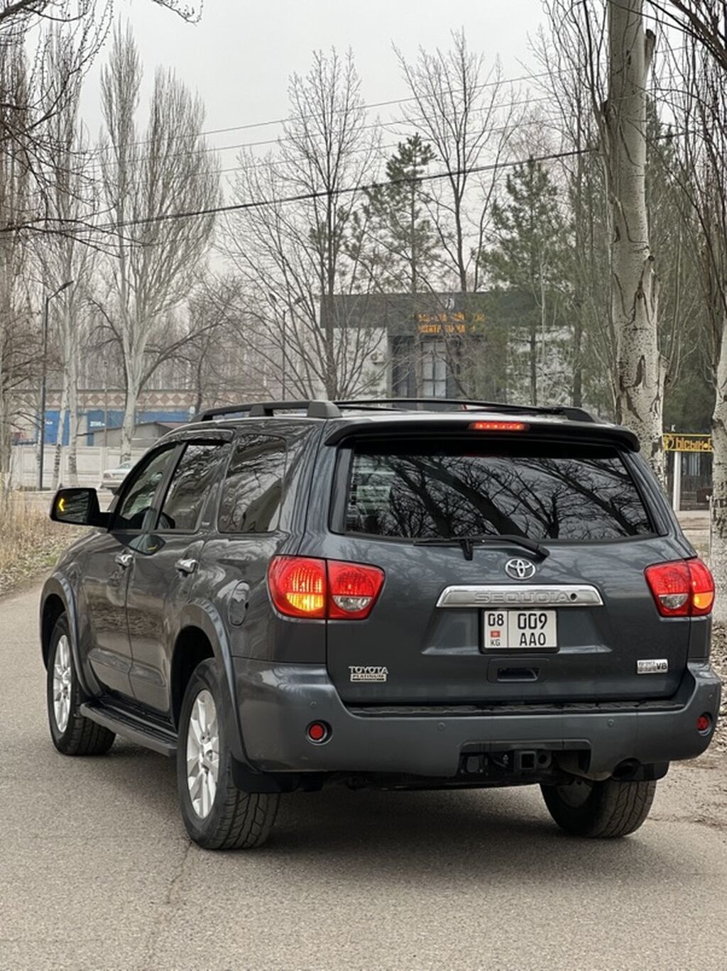 Toyota Sequoia: 2008 г., 5.7 л, Автомат, Бензин, Внедорожник: фото 3