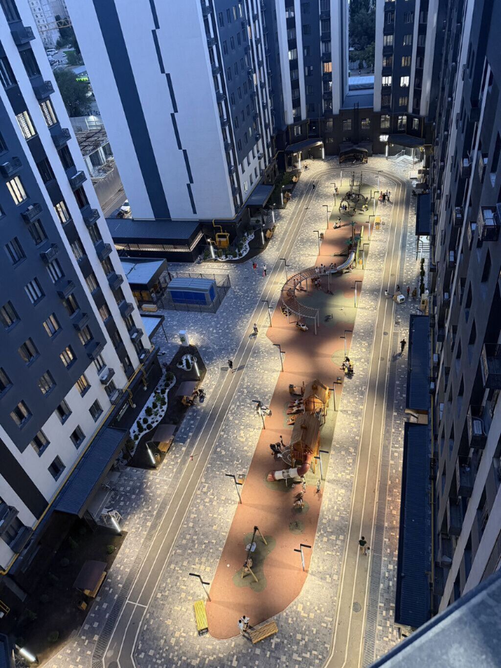 2 комнаты, 60 м², Асанбай мкр Элитка, 11 этаж, Евроремонт: фото 2