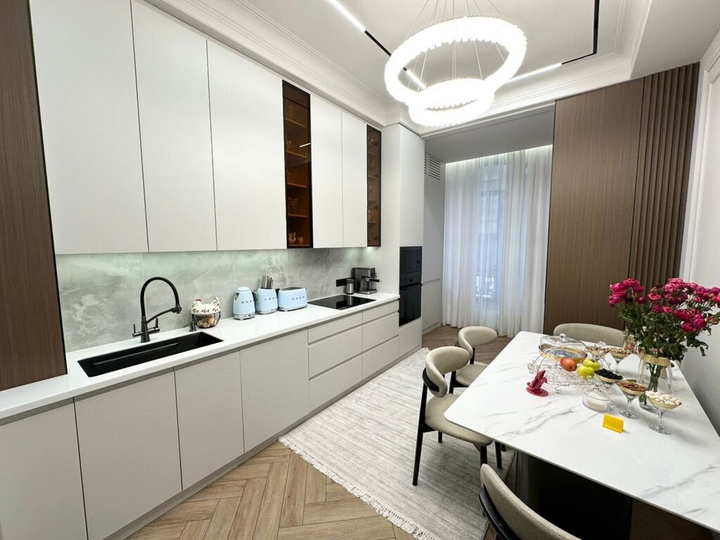 4 комнаты, 137 м², Асанбай мкр Элитка, 1 этаж, Дизайнерский ремонт: фото 2