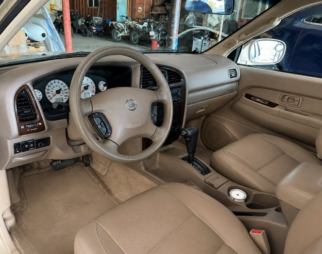 Nissan Pathfinder: 2002 г., 3.5 л, Автомат, Газ, Внедорожник: фото 3