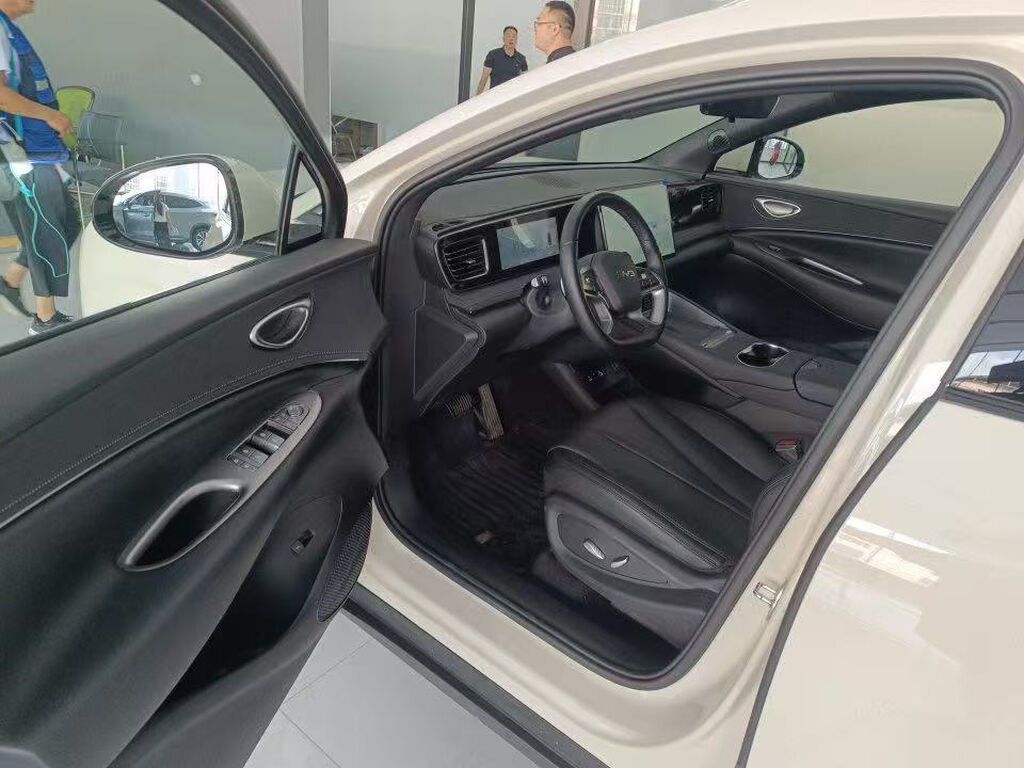 BYD Sea Lion 06: 2025 г., 1.5 л, Автомат, Электромобиль, Кроссовер: фото 4