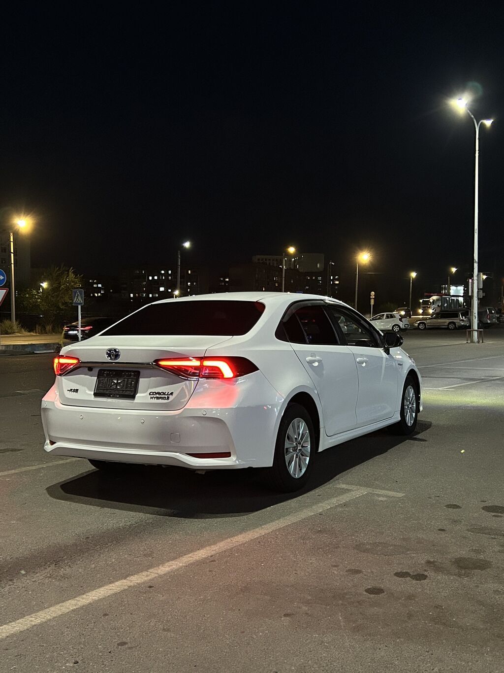 Toyota Corolla: 2019 г., 1.8 л, Автомат, Бензин, Седан: фото 8