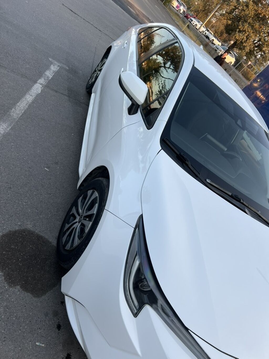 Toyota Corolla: 2020 г., 1.8 л, Автомат, Бензин, Седан: фото 4