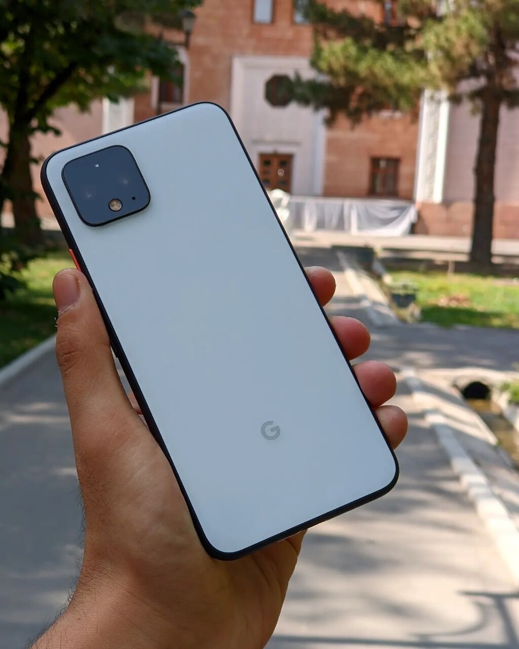 Гугл бишкек. Гугл пиксель. Флагманские смартфоны 2022. Google Pixel 6. Гугл пиксель 4 фото.