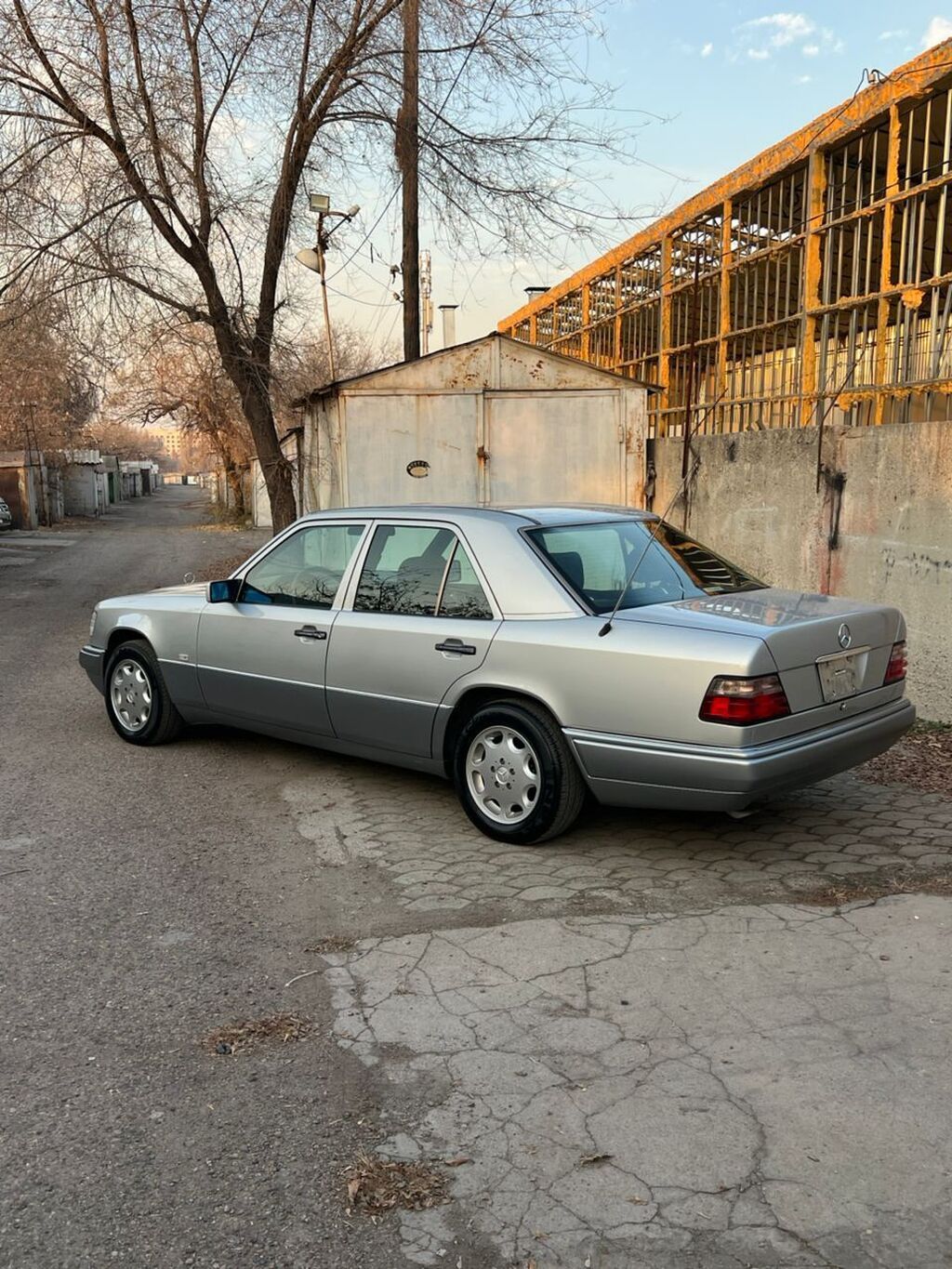Mercedes-Benz E-Class: 1994 г., 2.8 л, Автомат, Бензин, Седан: фото 5