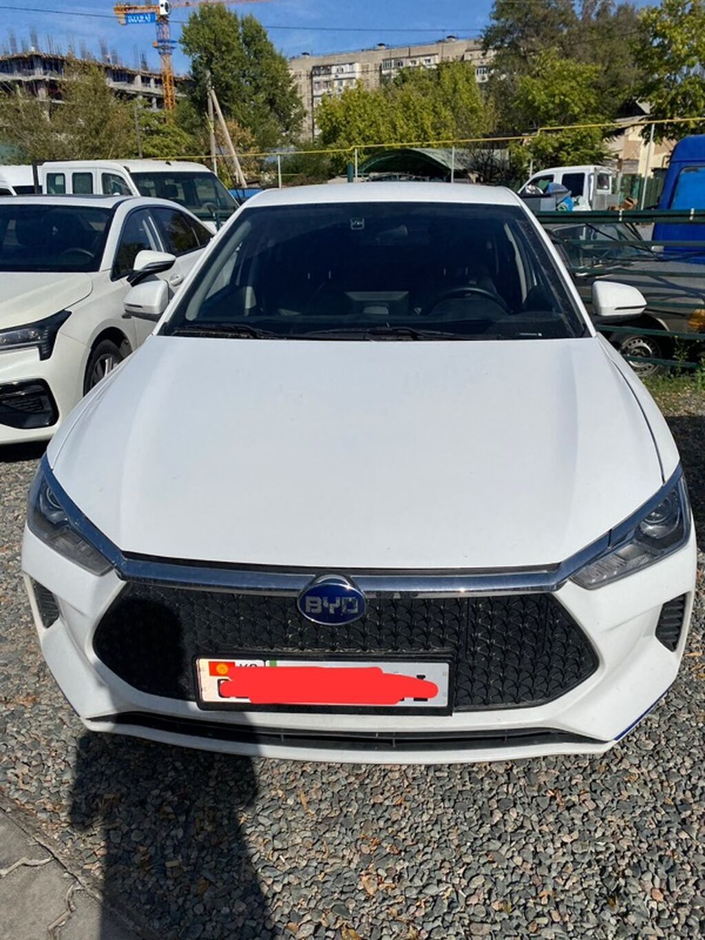 BYD E2: 2022 г., Электромобиль, Хэтчбэк: фото 1