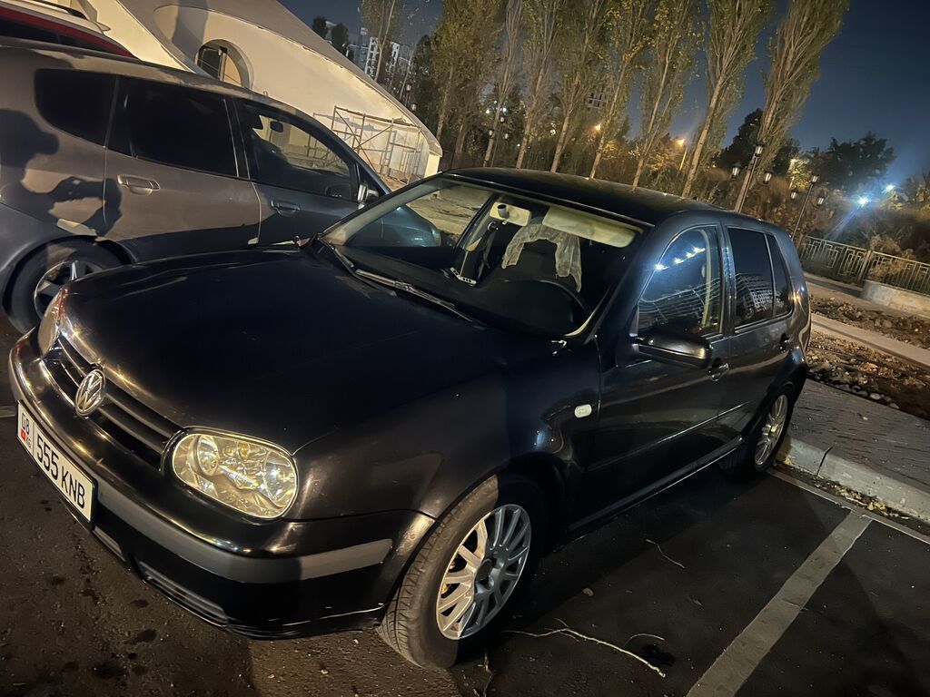 Volkswagen Golf: 2002 г., 1.6 л, Механика, Хэтчбэк: фото 7